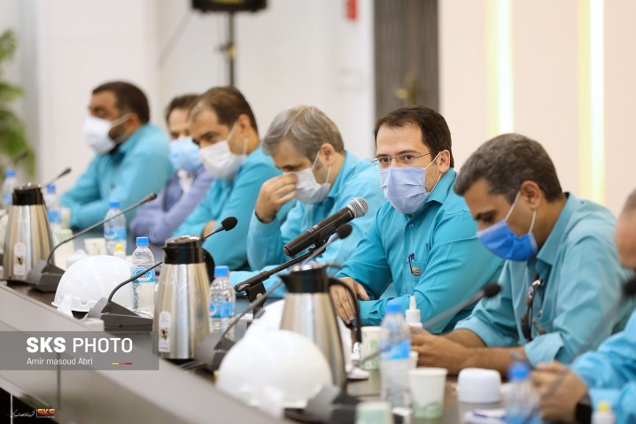 نشست رئیس بنیاد مستضعفان انقلاب اسلامی با مدیران شرکت فولاد کاوه جنوب کیش مهر 99